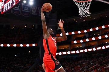 世俱杯盘口分析-替补中锋受伤了依然出场时间有限，火箭签下他的意义到底是什么？